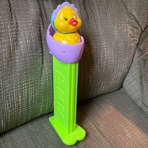 Vintage Extra Large 12” Chick in Egg PEZ Candy Dispenser For whole PEZ Packages
